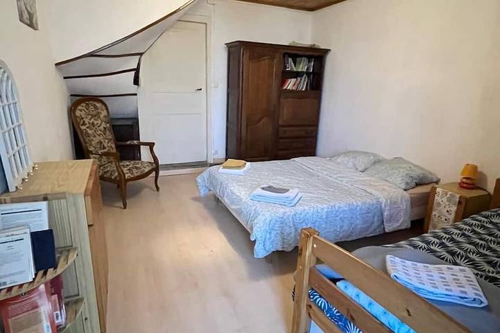 Gîte pour 3 personnes dans Tenay - 2