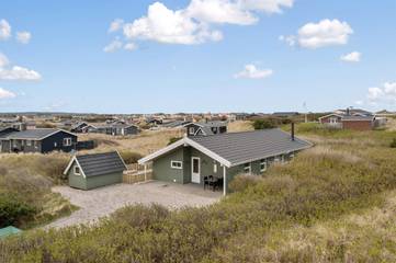 Ferienhaus für 8 Personen, mit Whirlpool und Terrasse sowie Sauna in Klitmøller