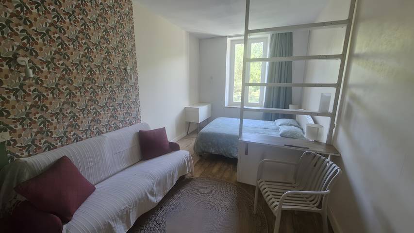 Hel lejlighed, Appartement Claudine-Villa Sans Souci-La Bourboule in La Bourboule, Volcans d'Auvergne Regional Nature Park