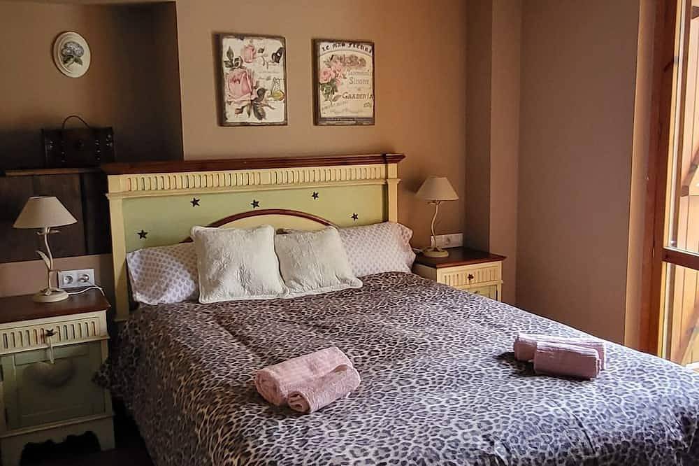 Historic listed house in Biescas, in the heart of the Aragonese Pyrenees in Biescas, Spanish Pyrenees