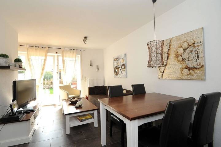 Ferienwohnung für 4 Personen, mit Terrasse und Garten in Norden-Norddeich
