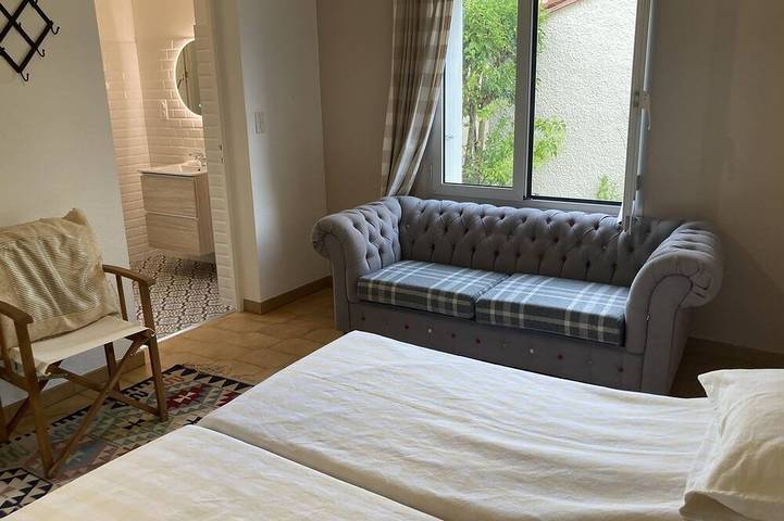 3 Schlafzimmer Villa mit großem privatem Pool in geräumigen Garten und Bergblick in Céret, Mittelmeerküste (Frankreich)