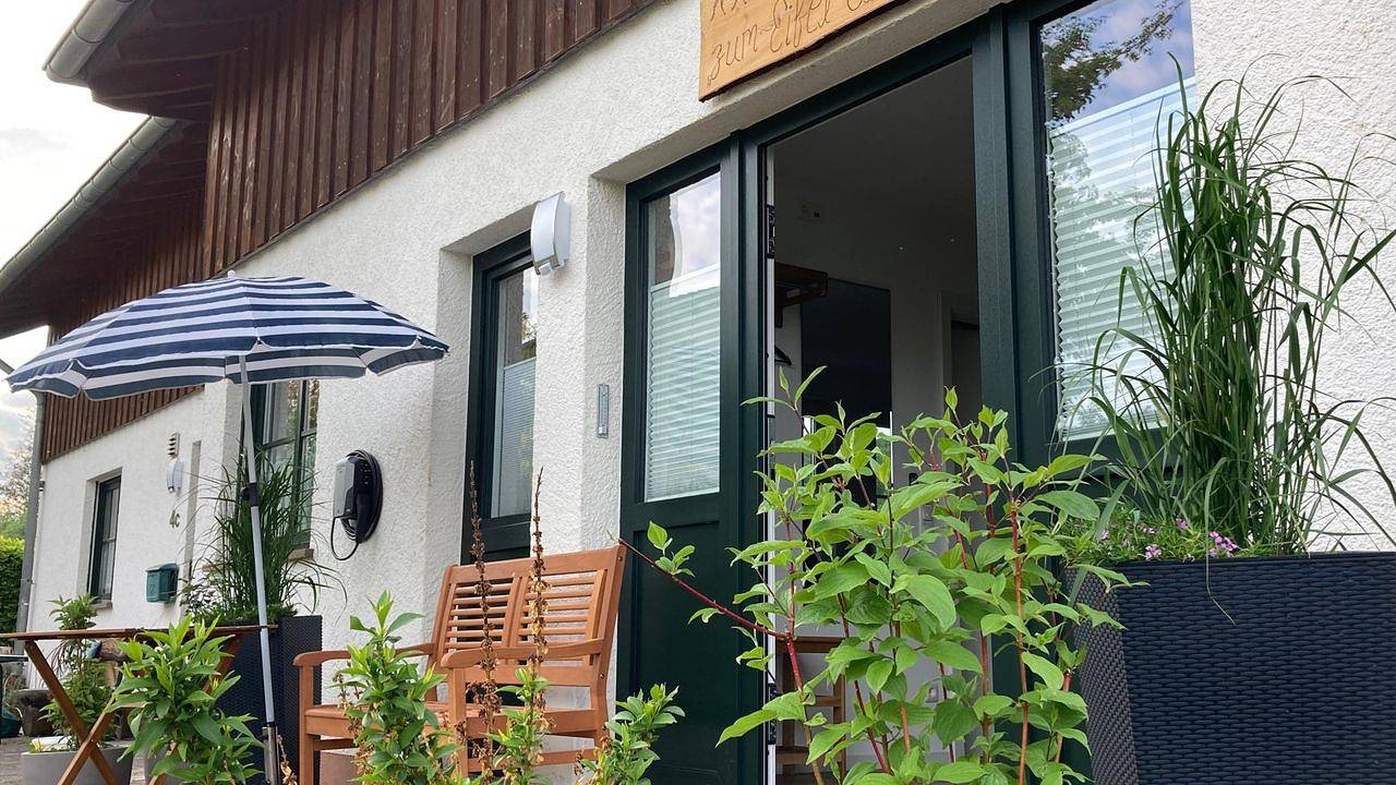 Geheel vakantieappartement, Vakantieappartement voor 2 personen met terras in Pützborn, Daun