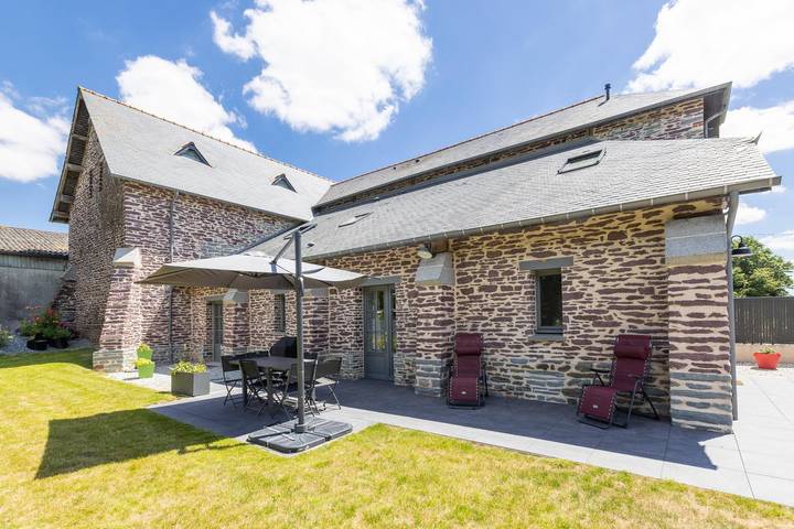 Gîte pour 6 personnes, avec terrasse ainsi que jardin et vue - 1