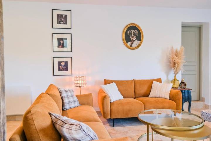 Location de vacances pour 5 personnes, avec piscine ainsi que terrasse et jardin à Pierrefitte-sur-Sauldre - 4