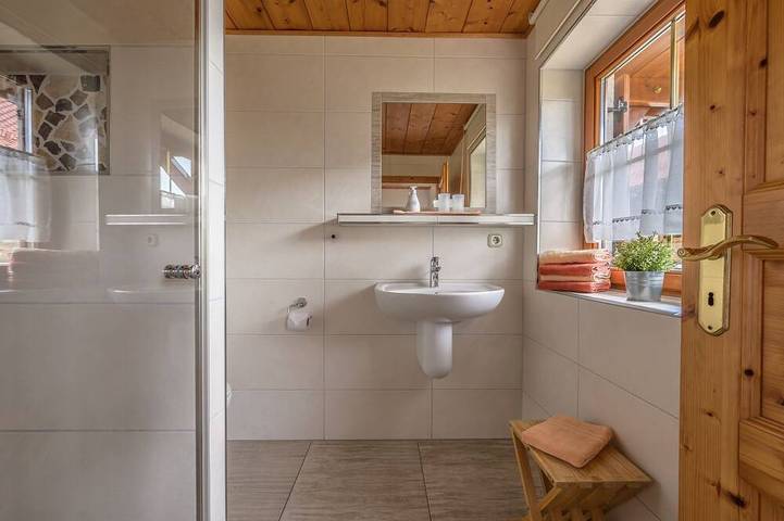 Ganze Wohnung, Ferienwohnung Kuni im Blockhäuserl - Heumanns Blockhäuser am Wald in Pottenstein, Frankenalb
