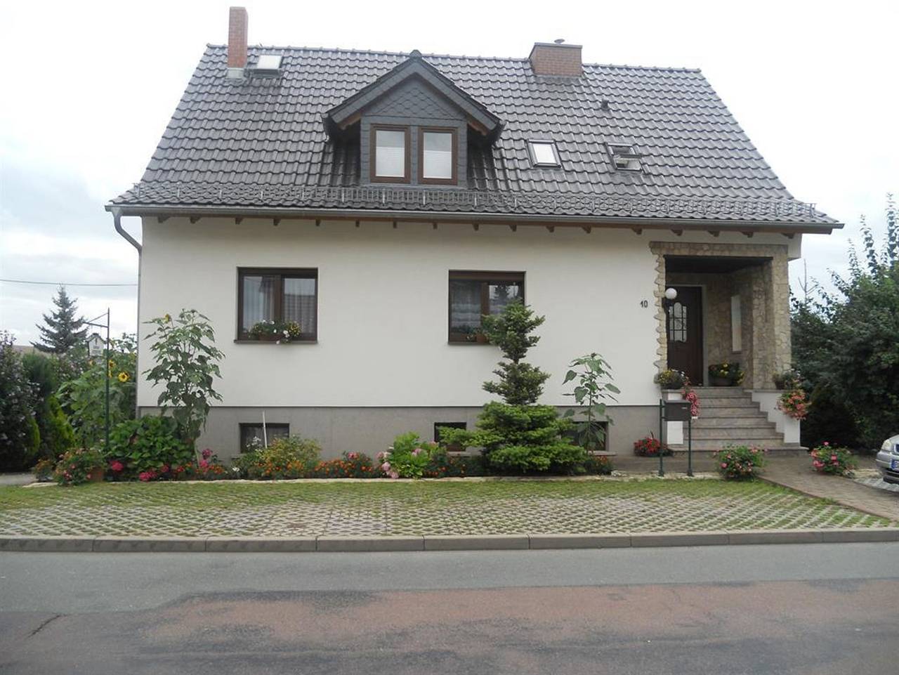Ganze Ferienwohnung, Gästehaus unter den Weinbergen - Appartement/Fewo, Dusche, Wc in Laucha an der Unstrut, Saale-Unstrut