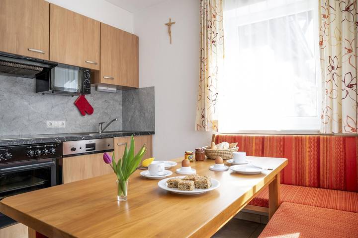 Ferienhaus für 2 Personen, mit Ausblick und Sauna sowie Garten, kinderfreundlich im Pitztal - 3