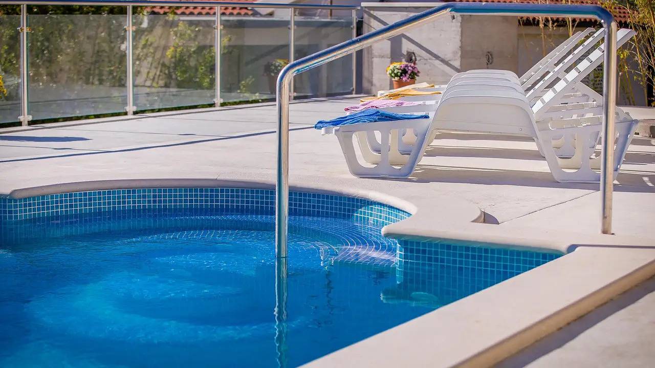 Ganze Ferienwohnung, Ferienwohnung für 3 Personen (35 m²) in Lokva Rogoznica in Lokva Rogoznica, Omis-Riviera