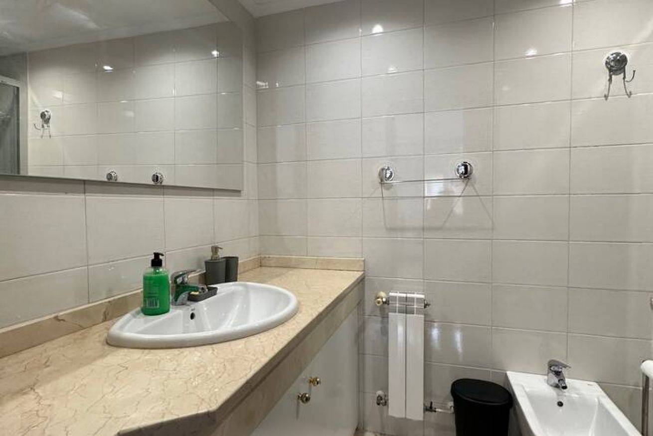 Geheel appartement, Chic Apartment w/ Full Kitchen & Wi-Fi in Oviedo, Cantabrisch Gebergte