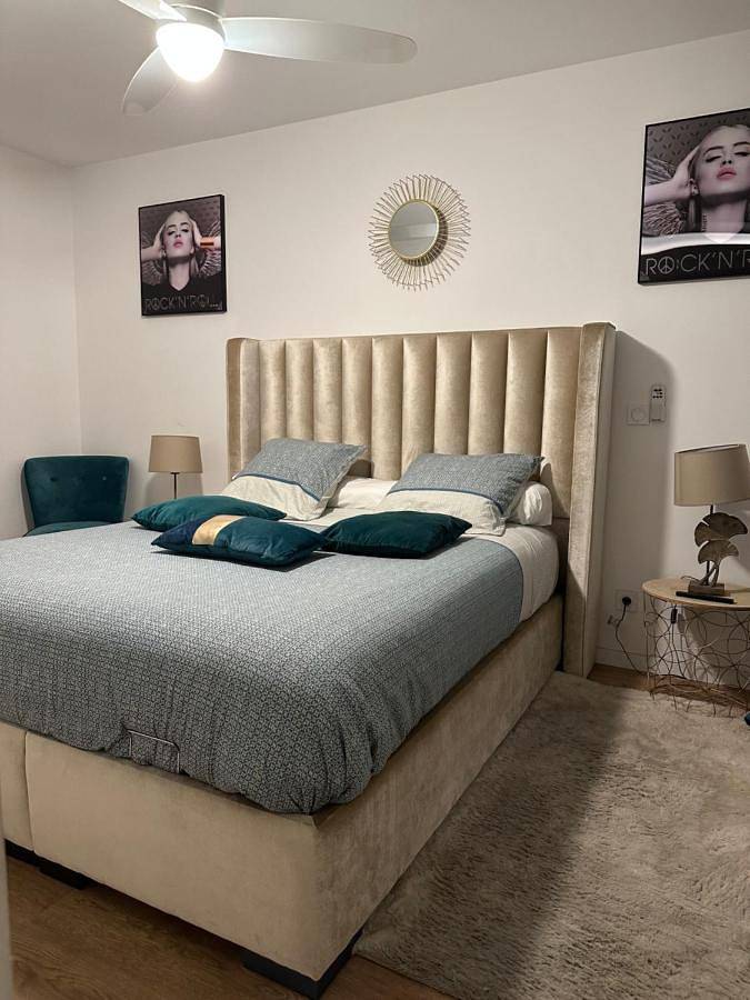 Appartement entier, One-Bedroom Apartment in Bobigny, Seine-Saint-Denis