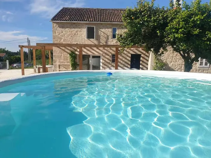 Chalet pour 10 personnes, avec piscine ainsi que vue et jardin, adapté aux familles - 1