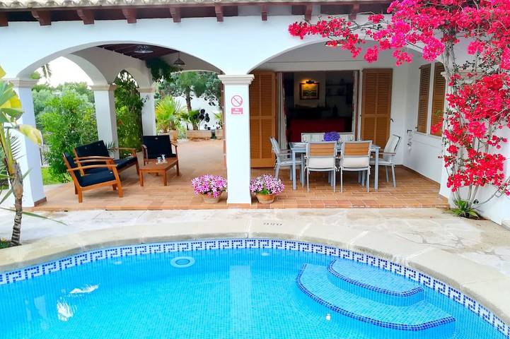 Villa für 7 Personen, mit Garten - 1