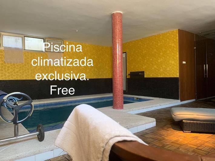 Casa rural para 11 personas, con Balcón y Jacuzzi además de Terraza y Jardín en Provincia de Madrid