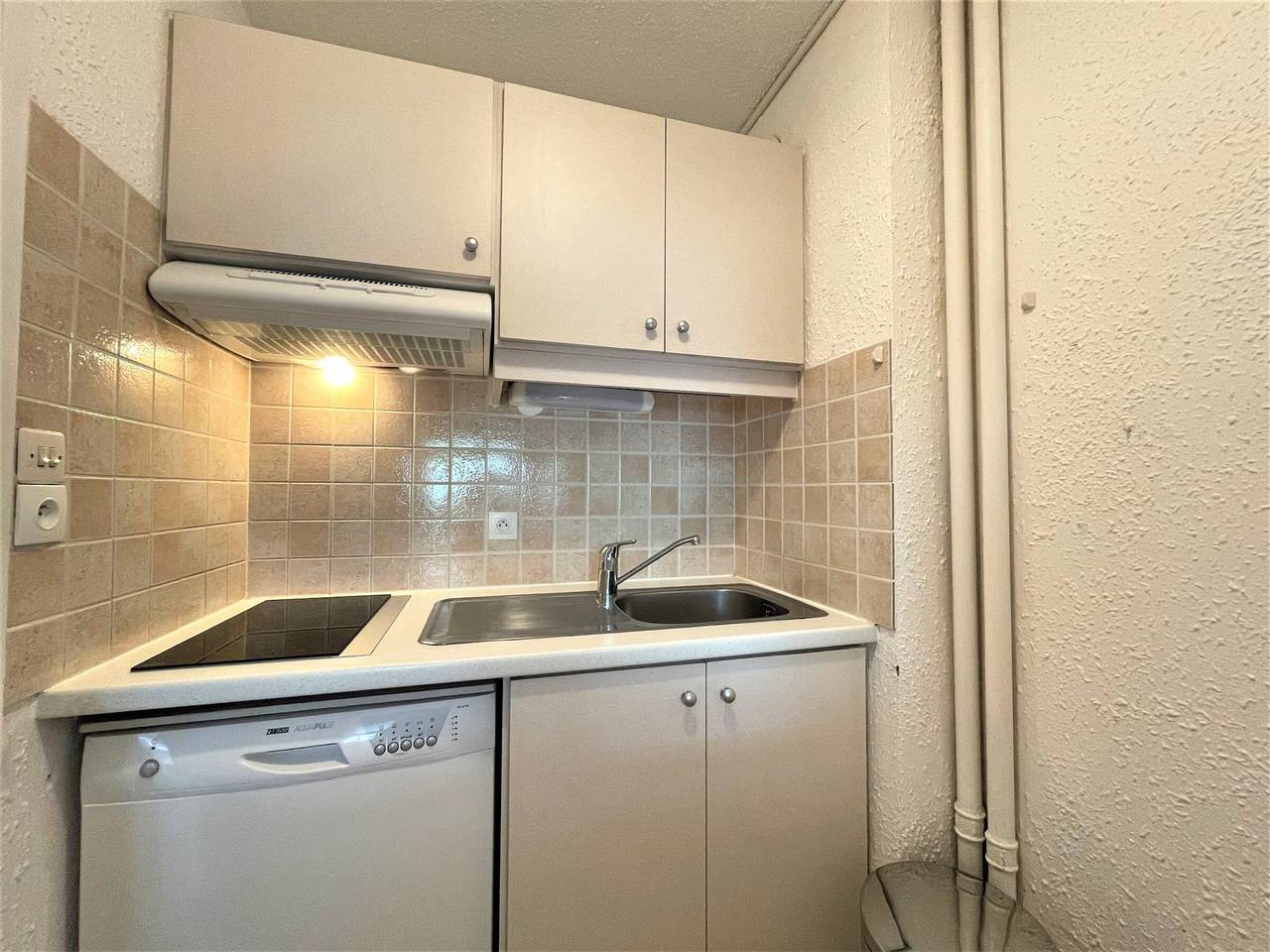 Ganze Wohnung, 6-Personen-Apartment in Les Menuires, Haustiere erlaubt, klassisch mit Balkon in Les Menuires, Saint-Martin-de-Belleville