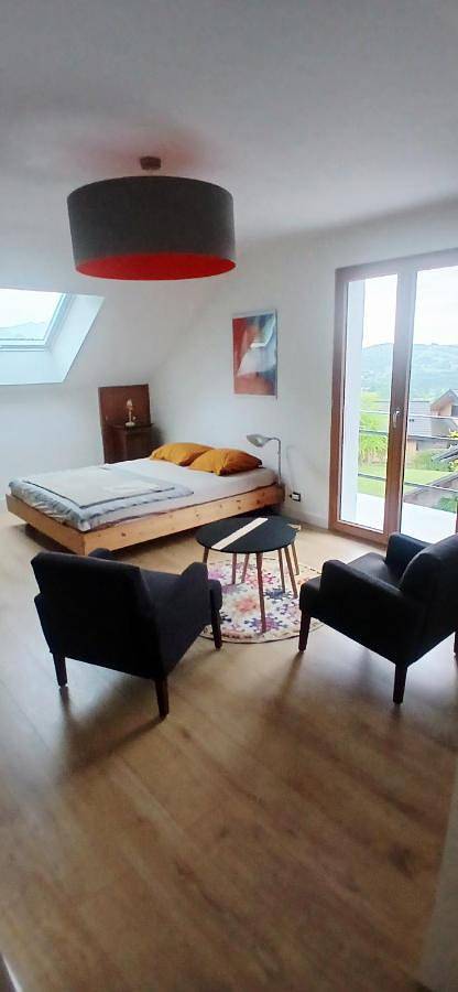 Gîte pour 2 personnes, avec jardin ainsi que balcon et vue dans Semnoz - 2