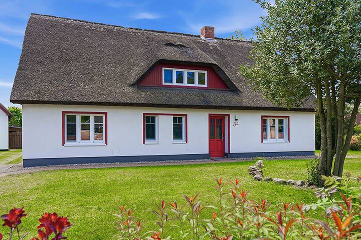 Ferienhaus für 6 Personen, mit Terrasse und Garten sowie Sauna in Wieck am Darß