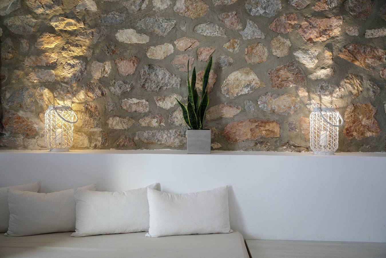 Holiday Home 'Executive Suite with Jacuzzi' with Wi-Fi and Air Conditioning in Santoryn