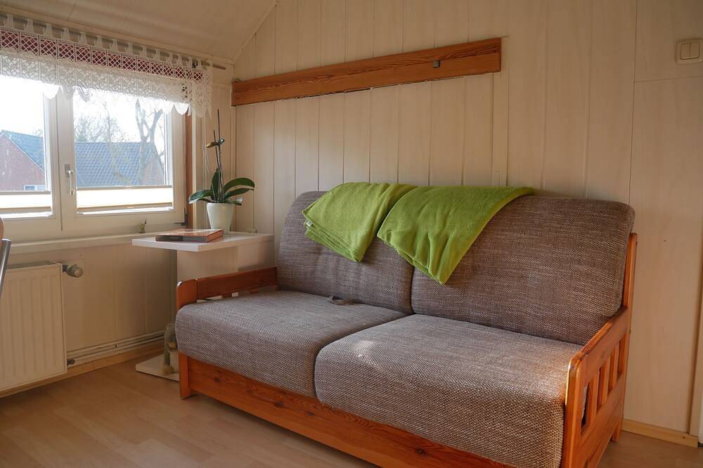 Entire apartment, Apartment 1 - Apartments Naschkatze Usedom- terrace, garden & tranquility in Neeberg, Krummin