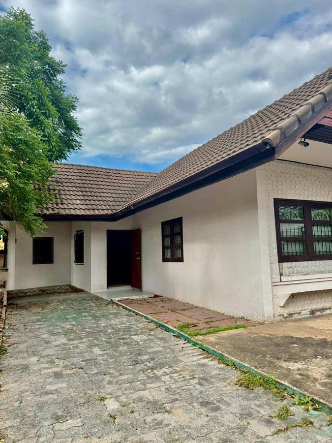 Villa pour 2 personnes, avec jardin ainsi que balcon et vue à Pattaya
