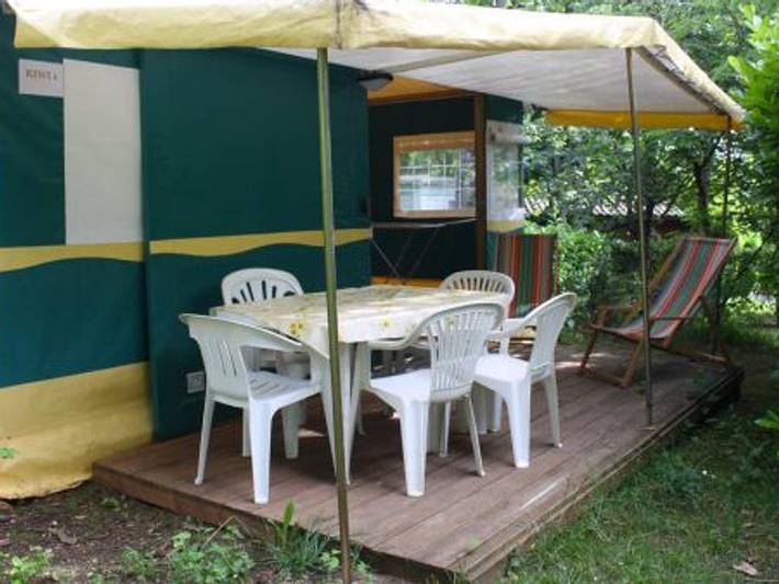 Tente pour 5 personnes, avec bassin pour enfant en Dordogne - 2