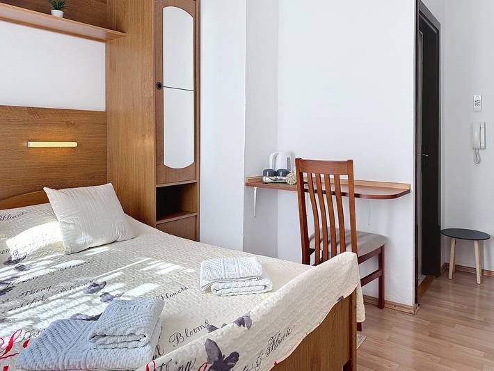 Zimmer Grozdana Nr. 2 - mit Parkplatz in Baska, Krk