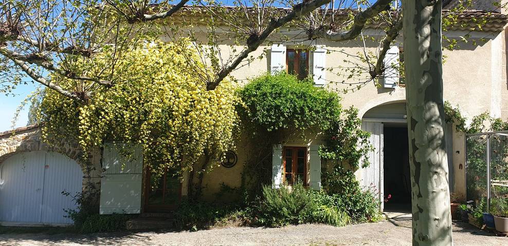 Gîte pour 4 personnes, avec piscine ainsi que terrasse et jardin dans la Région de nyons - 4