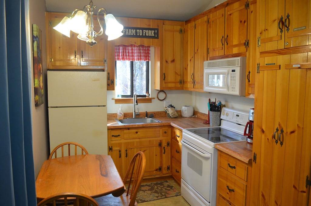 Quaint cabin w/hot tub-10 min from Helen! in Chattahoochee National Forest