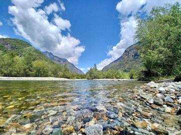 Ferienhaus für 9 Personen, mit Terrasse und Sauna sowie Garten in Misox Calancatal