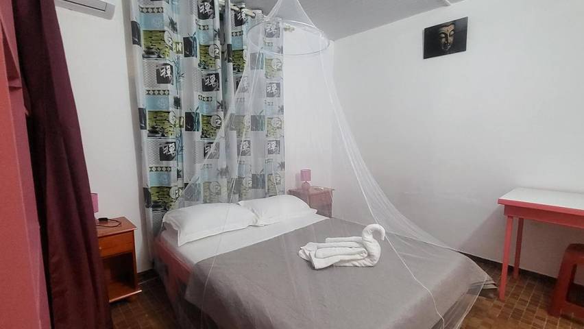 Location de vacances pour 7 personnes, avec vue et jardin à Vieux-Habitants - 2