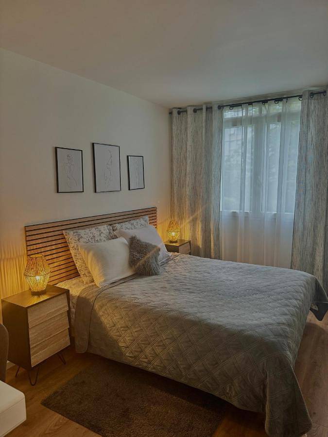 Appartement de vacances entier, Une Chambre dans un appartement in Ablon-sur-Seine, Val-de-Marne