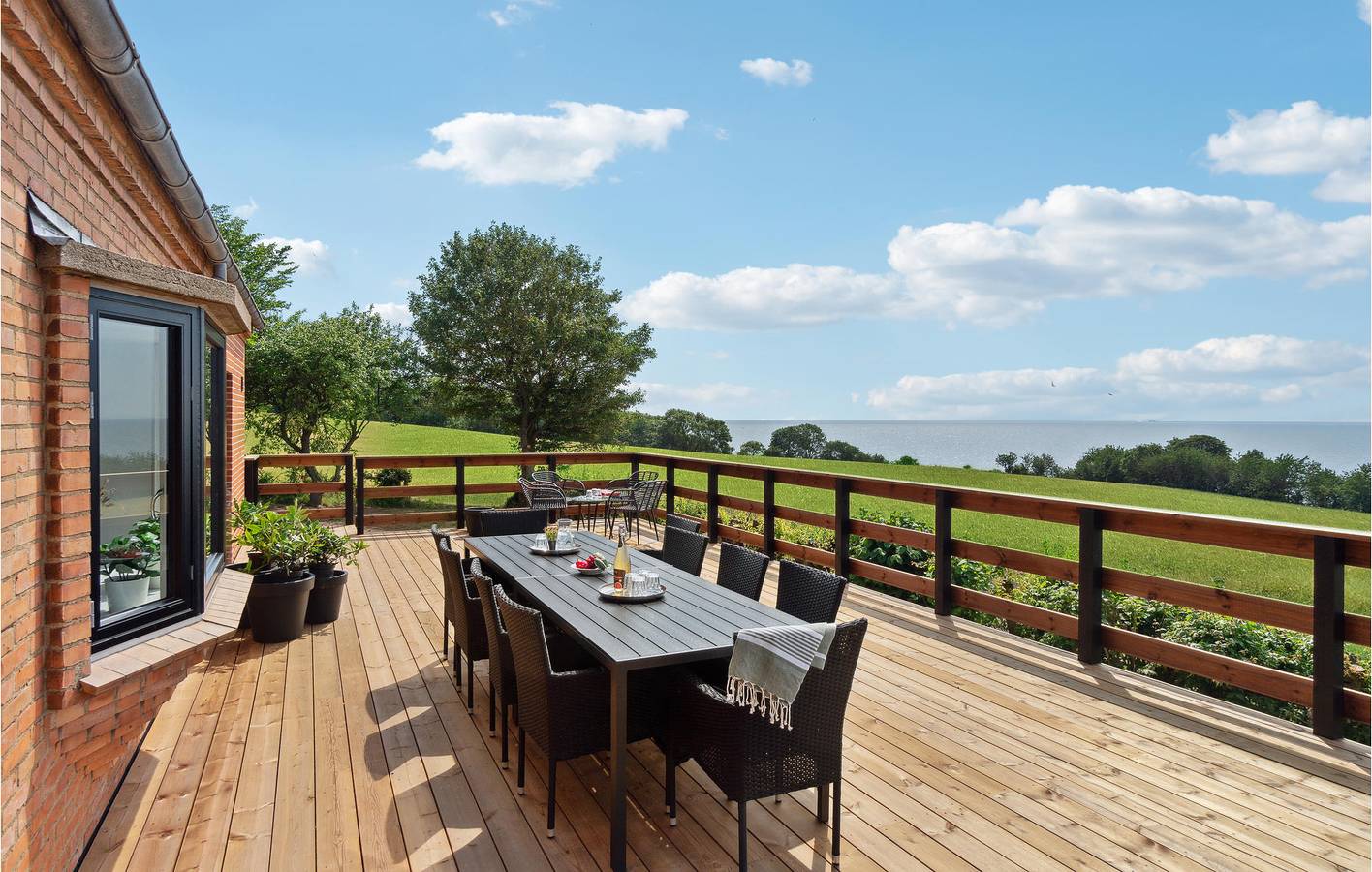 Feriehus for 10 personer med terrasse in Hasle, Bornholm