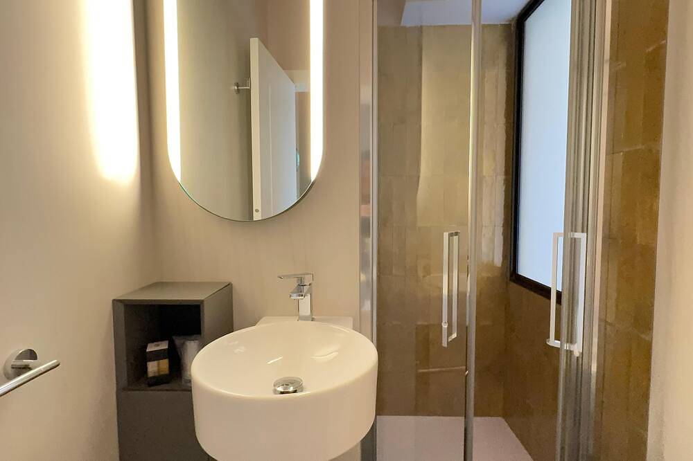 Entire apartment, Vesuvius Palace Aparthotel - Mercurio Apt in Ercolano, Vesuvio National Park