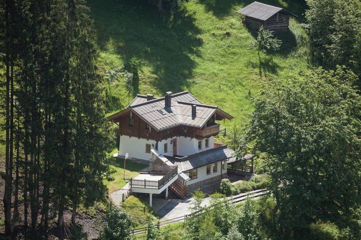 Ferienhaus für 14 Personen, mit Sauna und Garten sowie Ausblick, mit Haustier