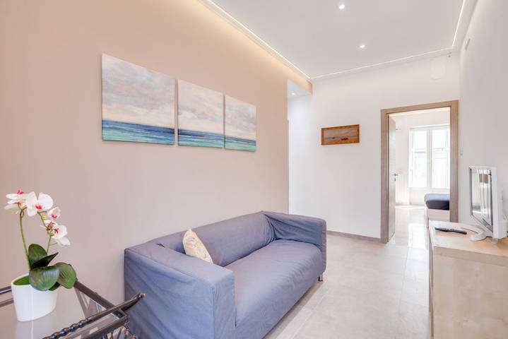 Appartement entier, Appartement de vacances pour 4 personnes avec balcon/terrasse in Bari, Province de Bari