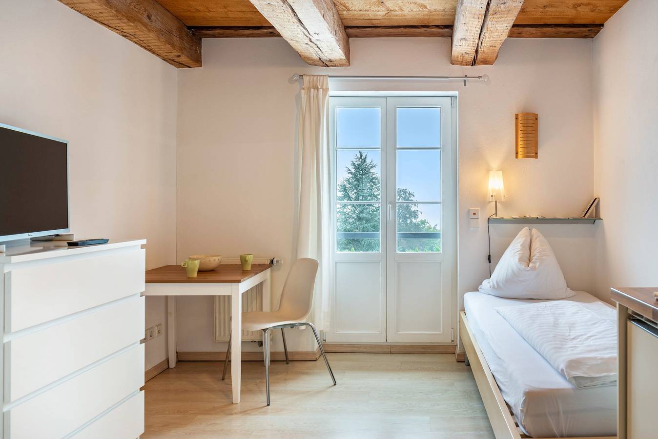Entire apartment, Apartment 'Halden' with Wi-Fi in Heiligenberg, Region Bodensee-Oberschwaben