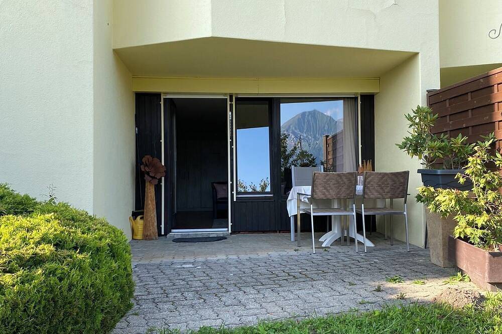 Ganze Wohnung, Apartment with great view in a 4* hotel with Pool, Sauna and Fitness  in Beatenberg, Thunersee