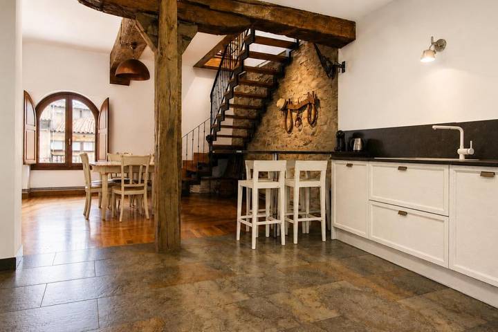 Casa rural para 8 personas, con Balcón y Jacuzzi además de Terraza y Vistas en La Rioja - 3
