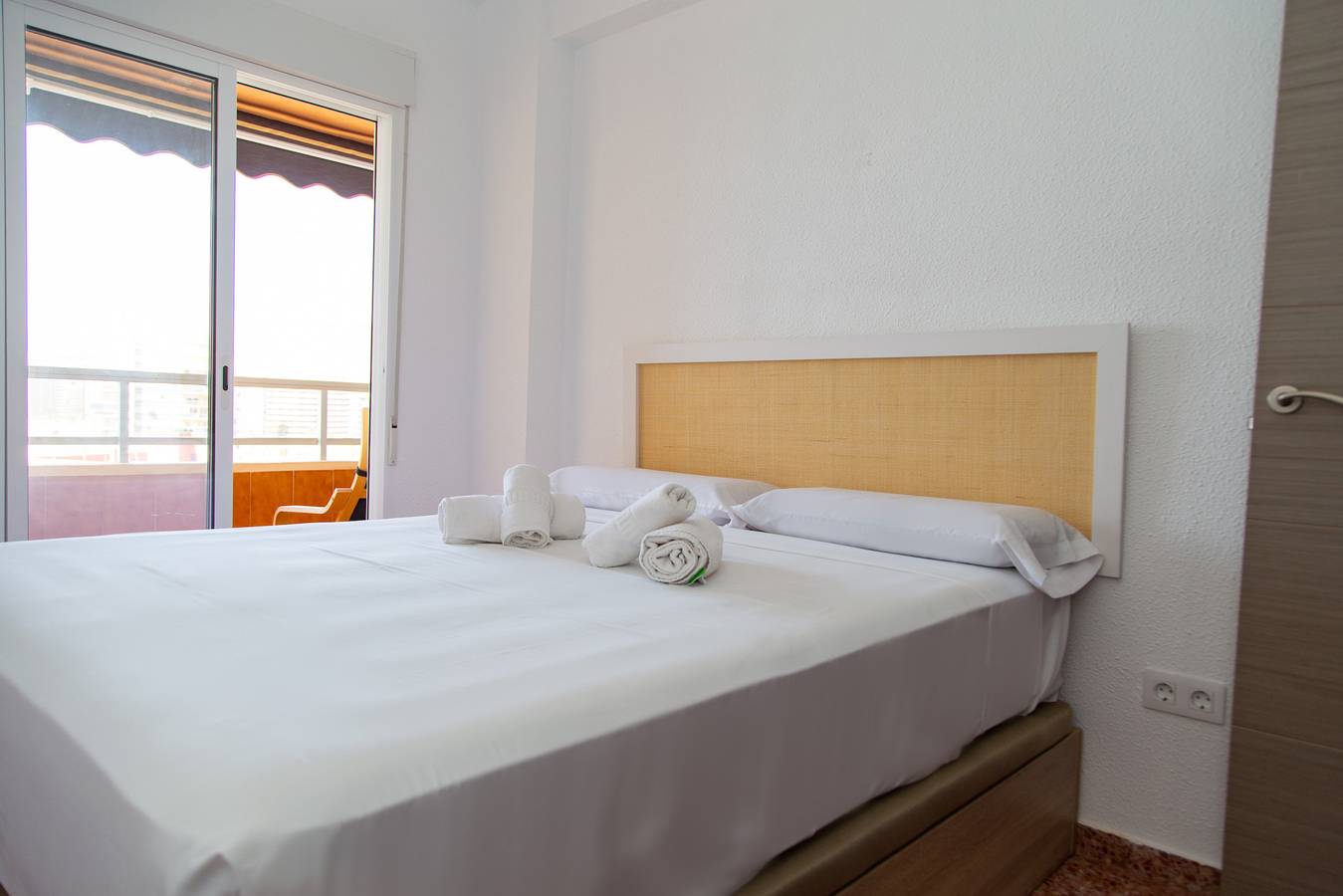 Geheel appartement, Vakantieappartement voor 3 personen met kinderzwembad in Cullera, Costa de Valencia