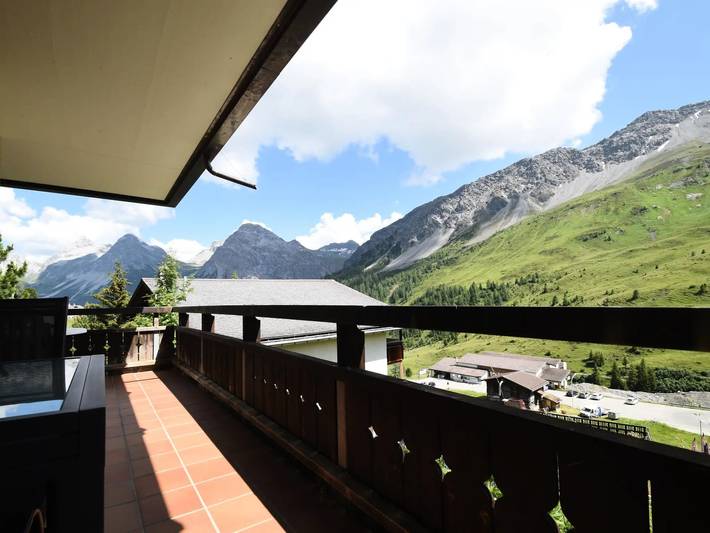 Hütte für 4 Personen, mit Balkon und Terrasse in Arosa