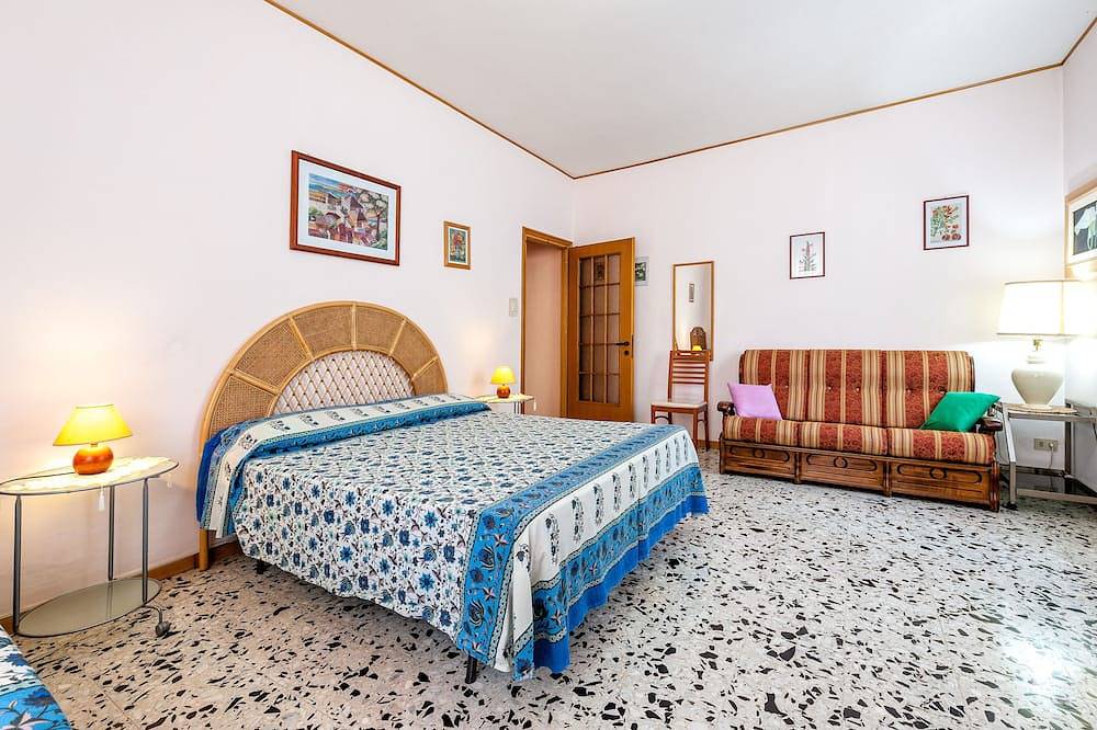Apartamento entero, Fantástica casa de vacaciones en Roma Wi-Fi gratuito a 10 minutos del Vaticano in Primavalle, Roma