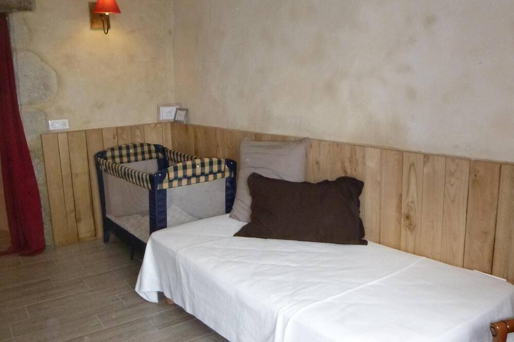 Chambre d'hôtes Garonne nichée dans un vallon, rénovation récente in Clermont-Dessous, Quercy