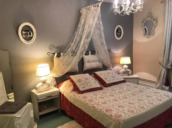Gîte pour 5 personnes, avec jardin à Harcanville