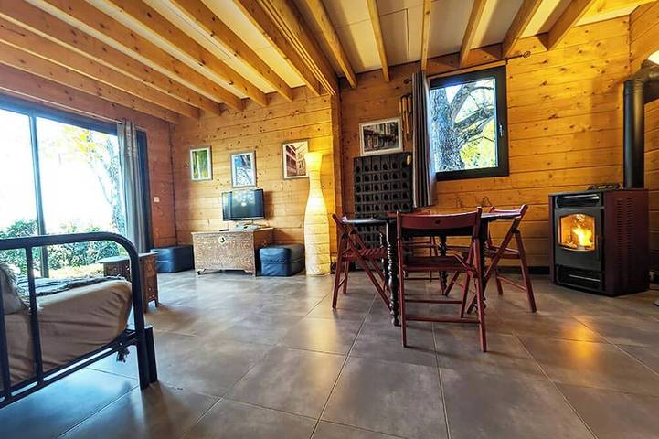 Chalet pour 6 personnes, avec jardin et terrasse