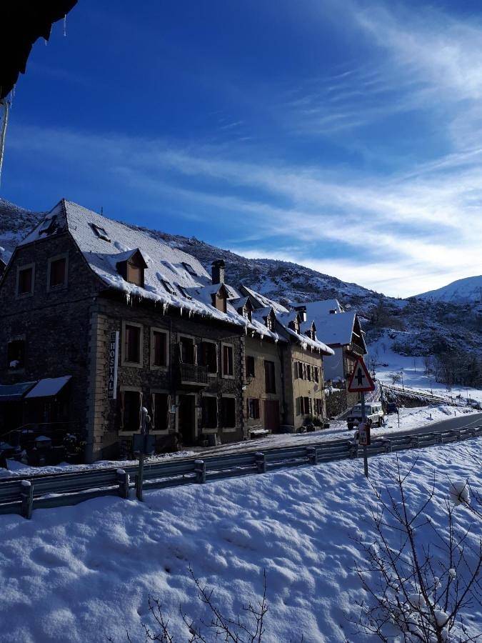 Casa de huéspuedes para 4 personas, con Terraza además de Jardín y Vistas en el Valle de Aran - 2