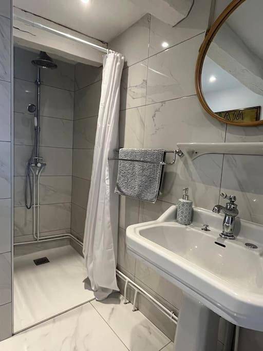 Location de vacances pour 6 personnes, avec jardin et vue à Castelnau-Pégayrols - 4