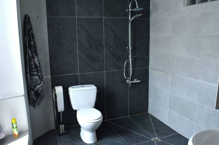 Gîte pour 14 personnes, avec jardin dans Tavigny - 4