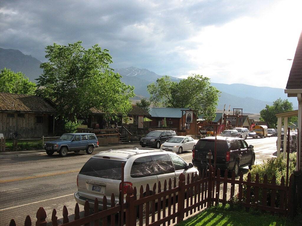 Perfect for two! Less than half mile from Yellowstone. 'Downtown' location. in Gardiner, Custer Gallatin National Forest