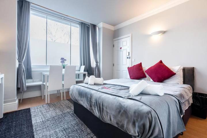 Bed and breakfast for 2 people, with View in Norwich