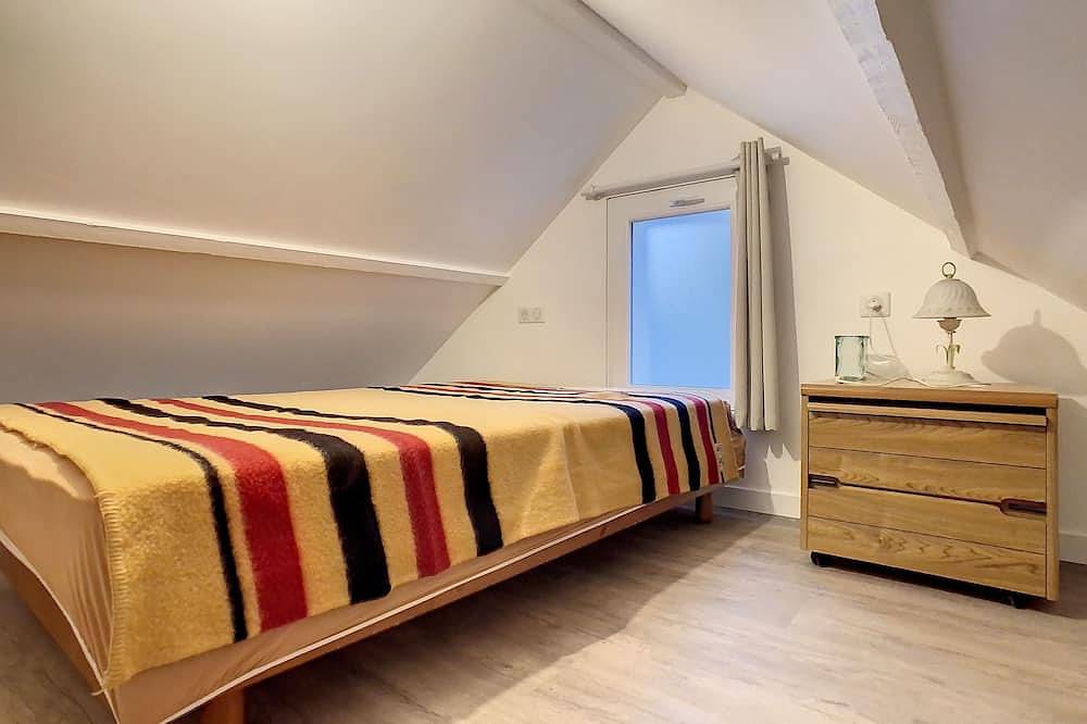 A 5 km de Compiègne, Petite Maison de 40m² Avec Mezzanine in Lacroix-Saint-Ouen, Oise